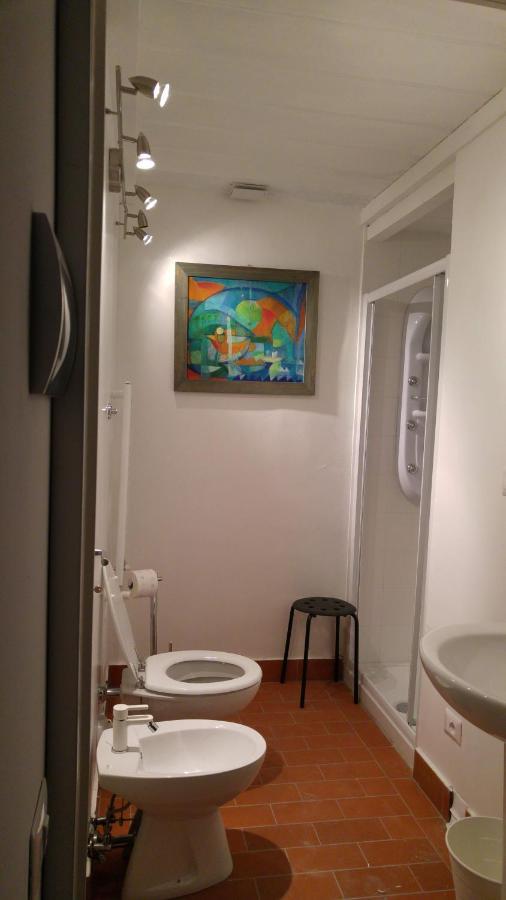 Lucretia House * Florencia