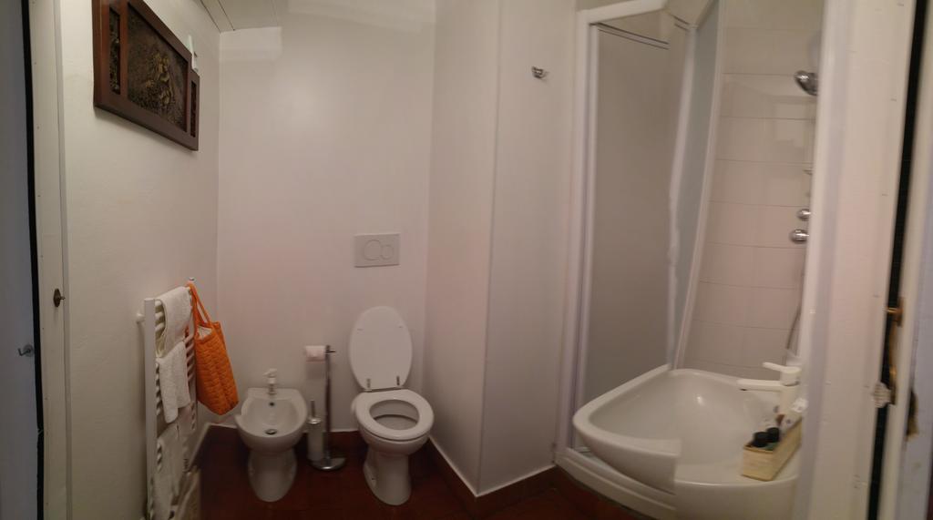 Lucretia House * Florencia