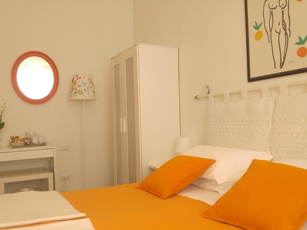 Lucretia House Florencia